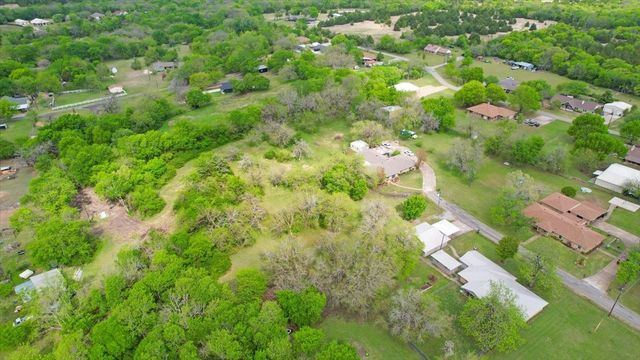110 Bois D Arc Street, Tom Bean, TX 75491