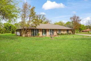 110 Bois D Arc Street, Tom Bean, TX 75491