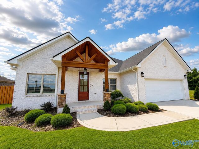 142 Owensby Way, Trinity, AL 35673