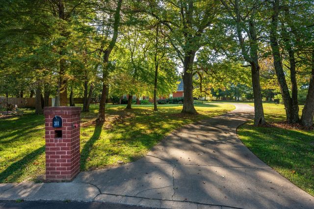 311 Orchard Park Dr, White House, TN 37188
