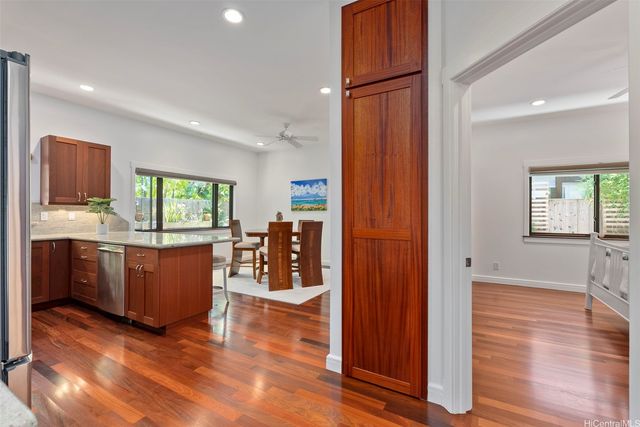 47 Kaapuni Drive, Kailua, HI 96734