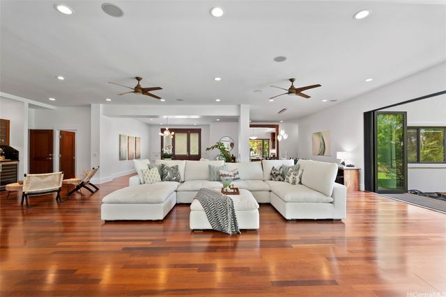 47 Kaapuni Drive, Kailua, HI 96734