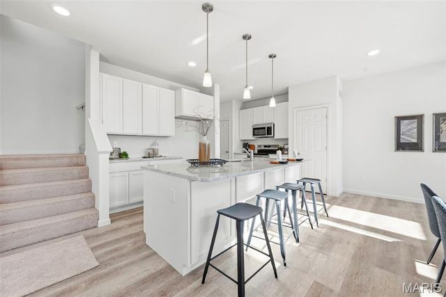 2905 Memphis Street, St Charles, MO 63301