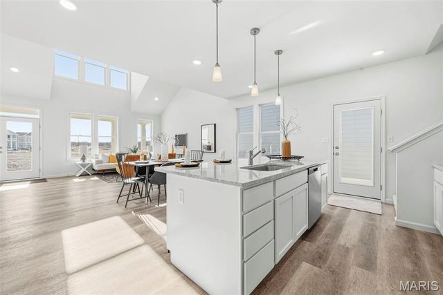 2905 Memphis Street, St Charles, MO 63301