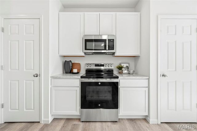 2905 Memphis Street, St Charles, MO 63301