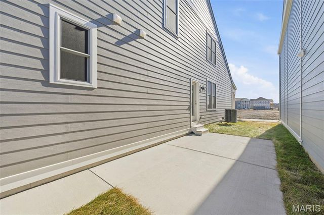 2905 Memphis Street, St Charles, MO 63301