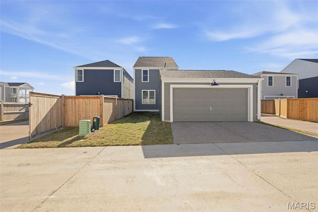 2905 Memphis Street, St Charles, MO 63301