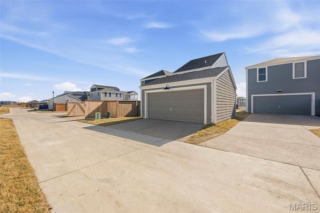 2905 Memphis Street, St Charles, MO 63301