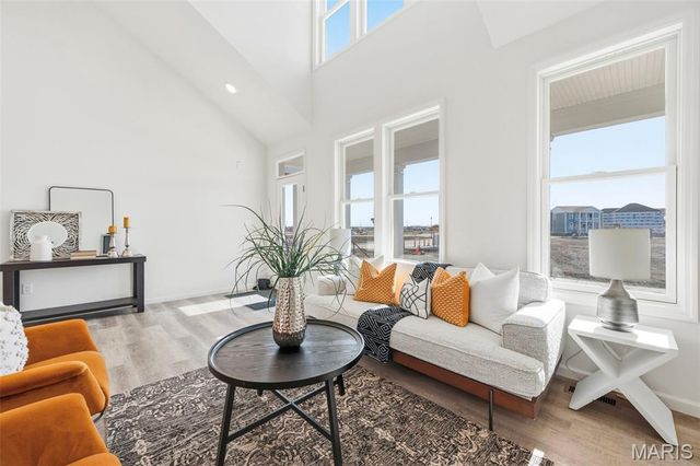 2905 Memphis Street, St Charles, MO 63301