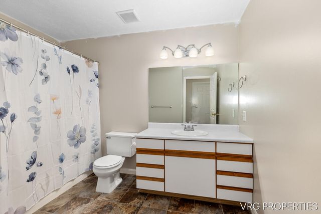 8354 N Jasonville Court Se 46, Caledonia Twp, MI 49316