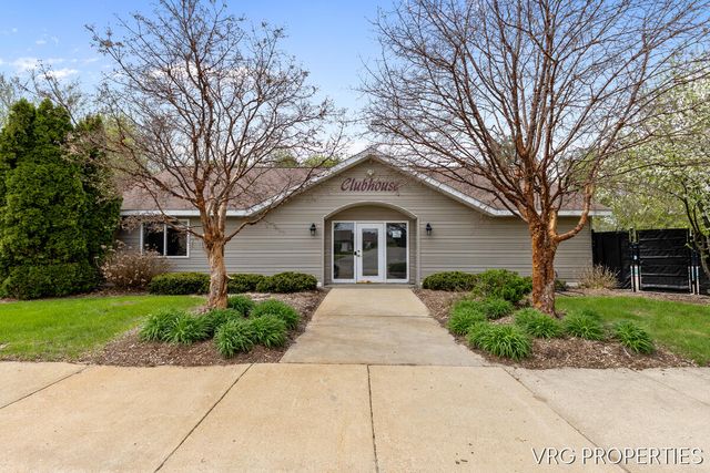 8354 N Jasonville Court Se 46, Caledonia Twp, MI 49316