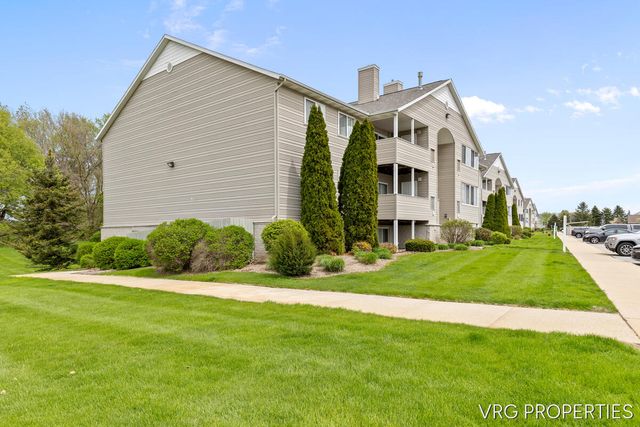 8354 N Jasonville Court Se 46, Caledonia Twp, MI 49316