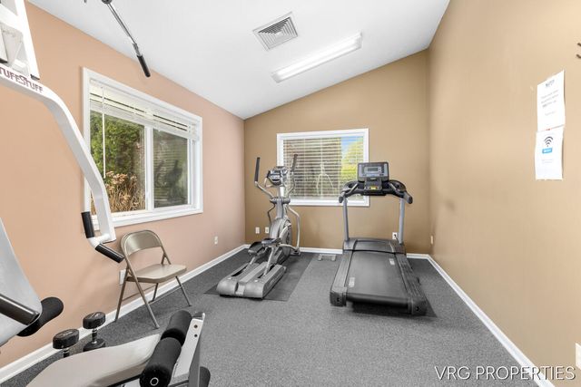 8354 N Jasonville Court Se 46, Caledonia Twp, MI 49316