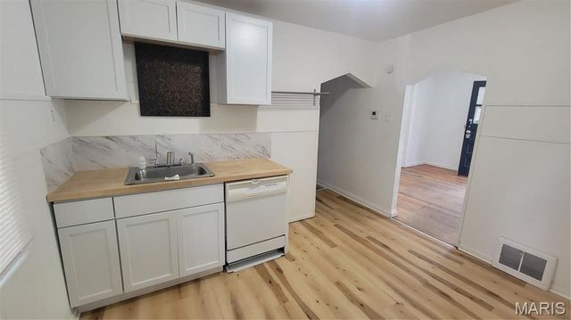 3219 Coles Avenue, St Louis, MO 63114