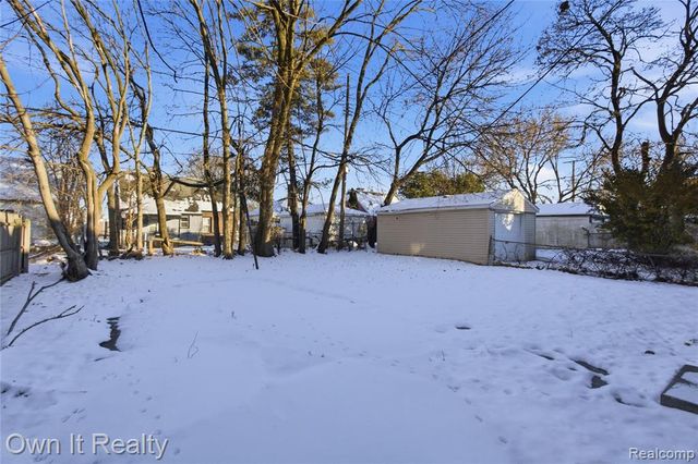 18500 Biltmore Street, Detroit, MI 48235