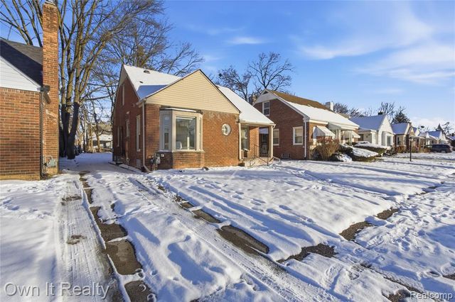 18500 Biltmore Street, Detroit, MI 48235