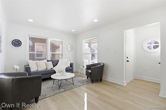 18500 Biltmore Street, Detroit, MI 48235