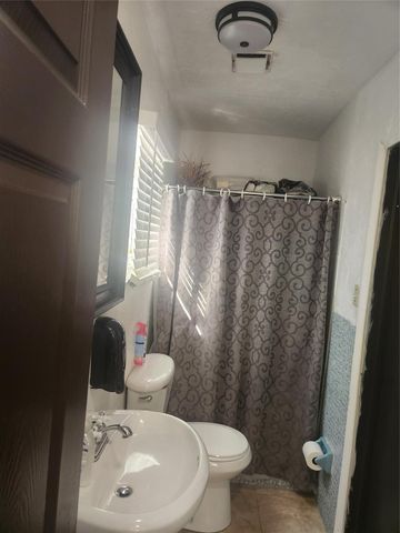 1000 Foster Road, Hallandale Beach, FL 33009