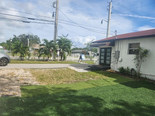 1000 Foster Road, Hallandale Beach, FL 33009