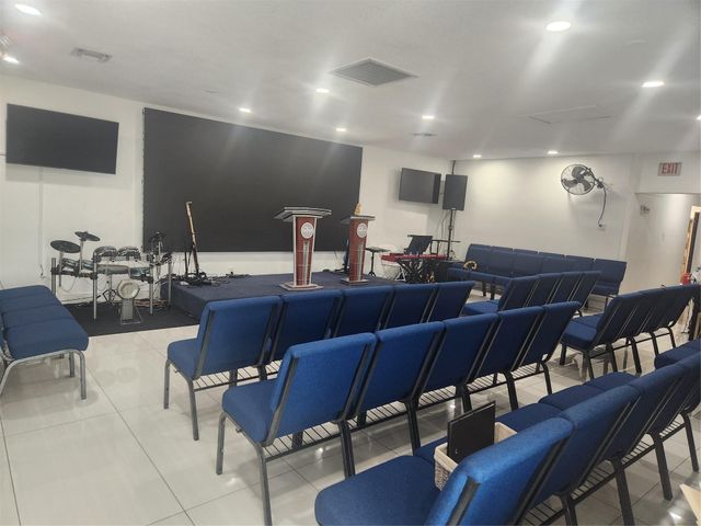 1000 Foster Road, Hallandale Beach, FL 33009