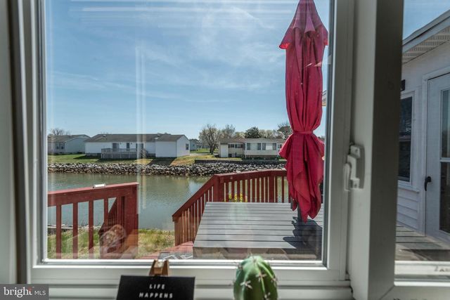 12 COASTAL DR, Berlin, MD 21811