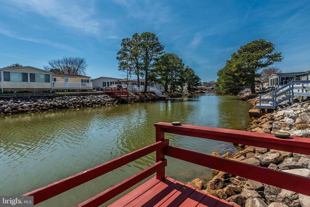 12 COASTAL DR, Berlin, MD 21811