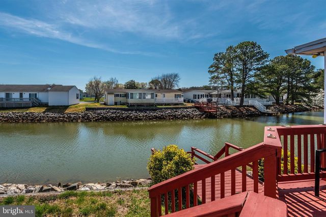 12 COASTAL DR, Berlin, MD 21811