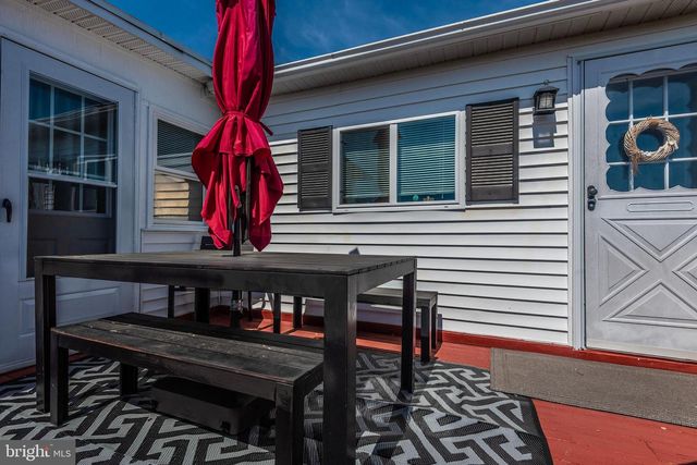 12 COASTAL DR, Berlin, MD 21811