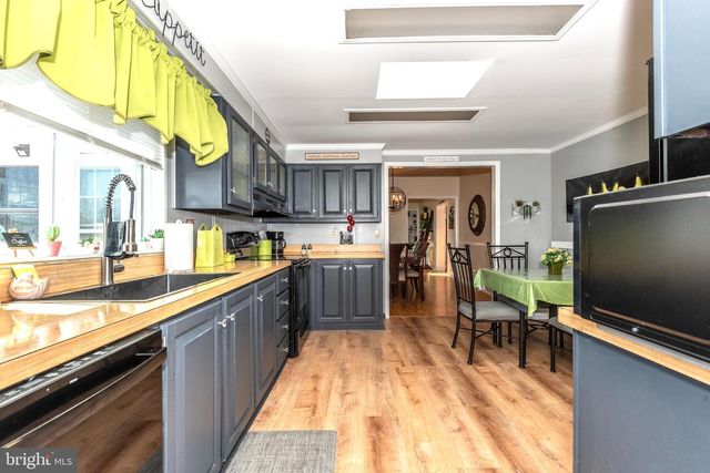 12 COASTAL DR, Berlin, MD 21811