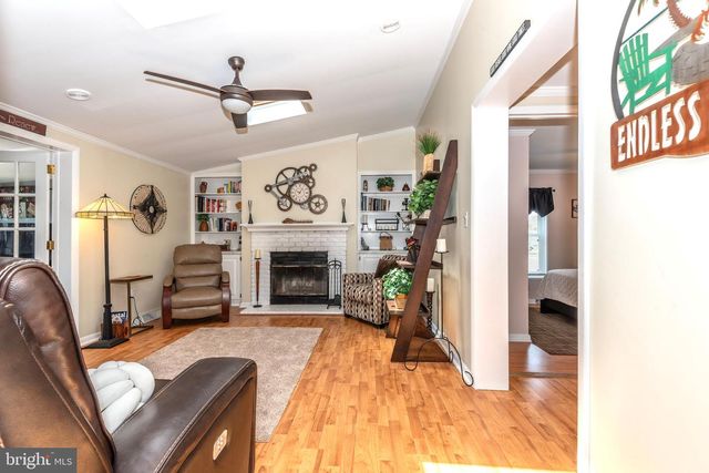 12 COASTAL DR, Berlin, MD 21811