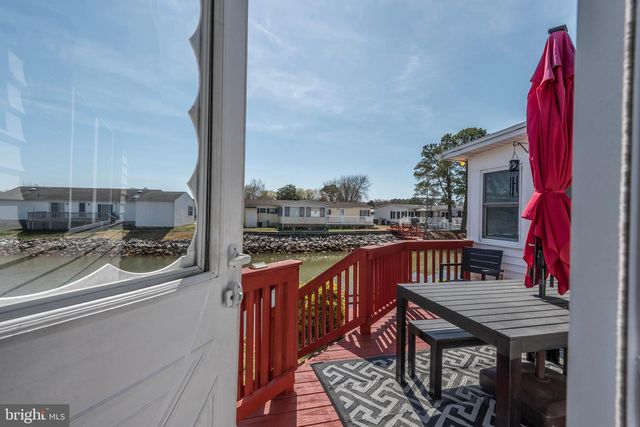 12 COASTAL DR, Berlin, MD 21811