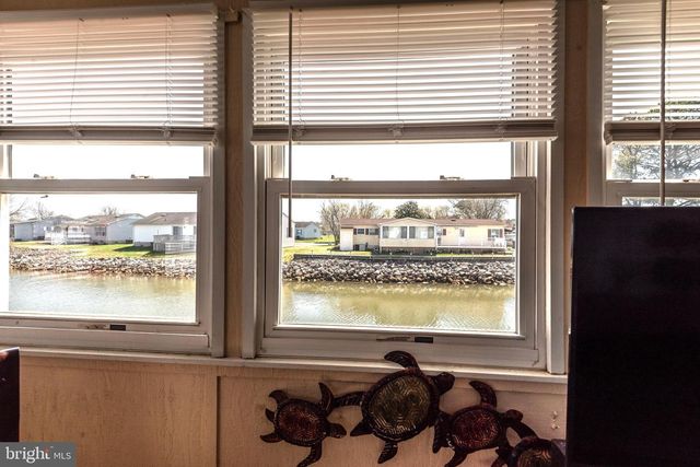 12 COASTAL DR, Berlin, MD 21811