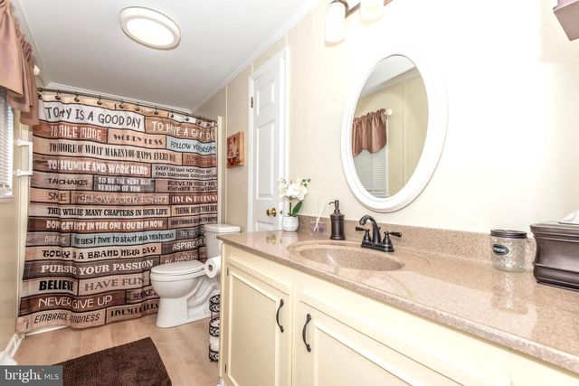 12 COASTAL DR, Berlin, MD 21811