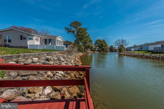 12 COASTAL DR, Berlin, MD 21811