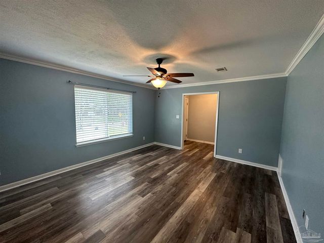 5932 Schofield Dr, Pensacola, FL 32506