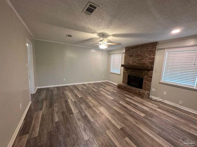 5932 Schofield Dr, Pensacola, FL 32506