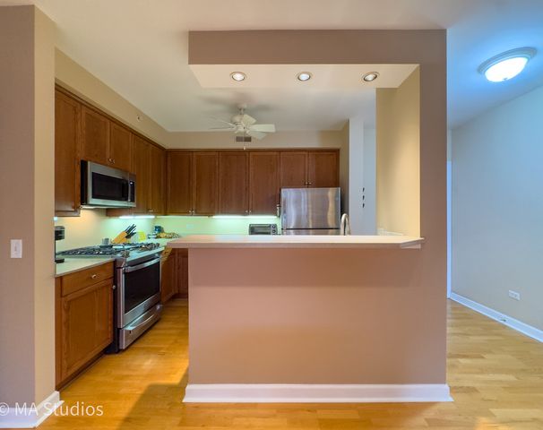 8400 Callie Avenue 312, Morton Grove, IL 60053