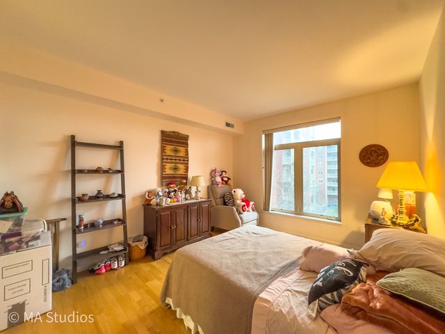 8400 Callie Avenue 312, Morton Grove, IL 60053