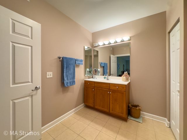 8400 Callie Avenue 312, Morton Grove, IL 60053