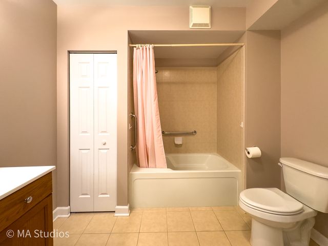 8400 Callie Avenue 312, Morton Grove, IL 60053