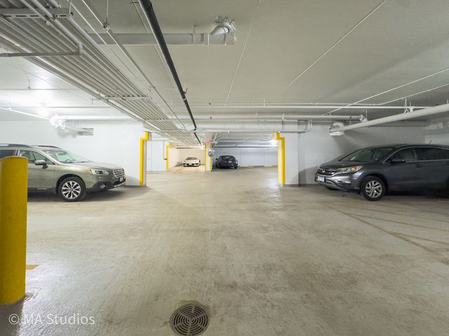 8400 Callie Avenue 312, Morton Grove, IL 60053