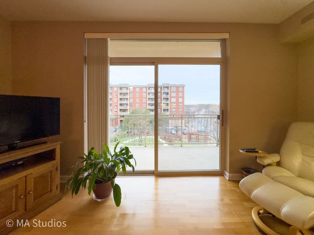 8400 Callie Avenue 312, Morton Grove, IL 60053