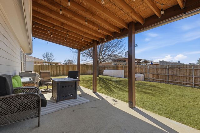 205 Comanche Trail, Krum, TX 76249