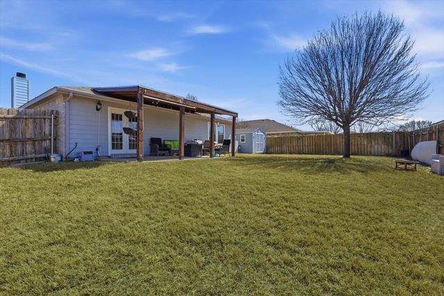 205 Comanche Trail, Krum, TX 76249