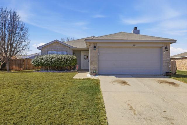 205 Comanche Trail, Krum, TX 76249