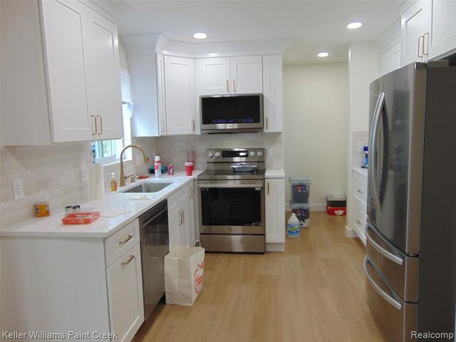 26241 Newport Avenue, Warren, MI 48089