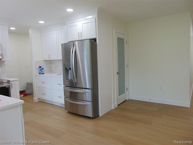 26241 Newport Avenue, Warren, MI 48089