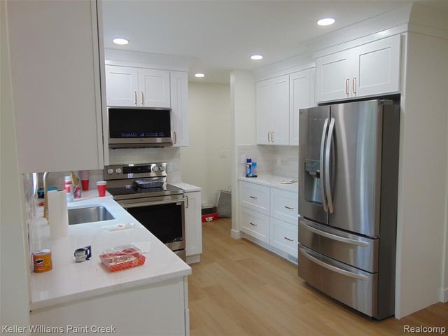 26241 Newport Avenue, Warren, MI 48089