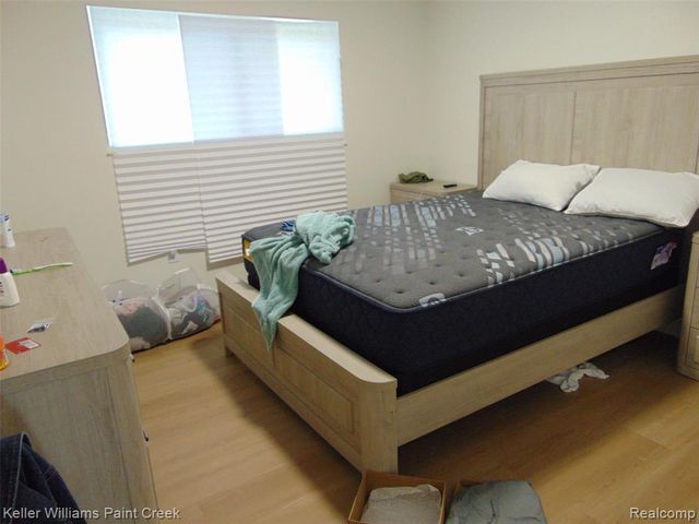 26241 Newport Avenue, Warren, MI 48089