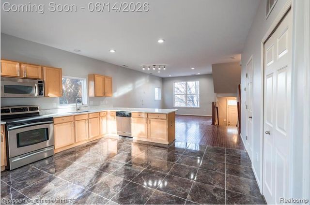 7645 Woodward Avenue 70, Detroit, MI 48202